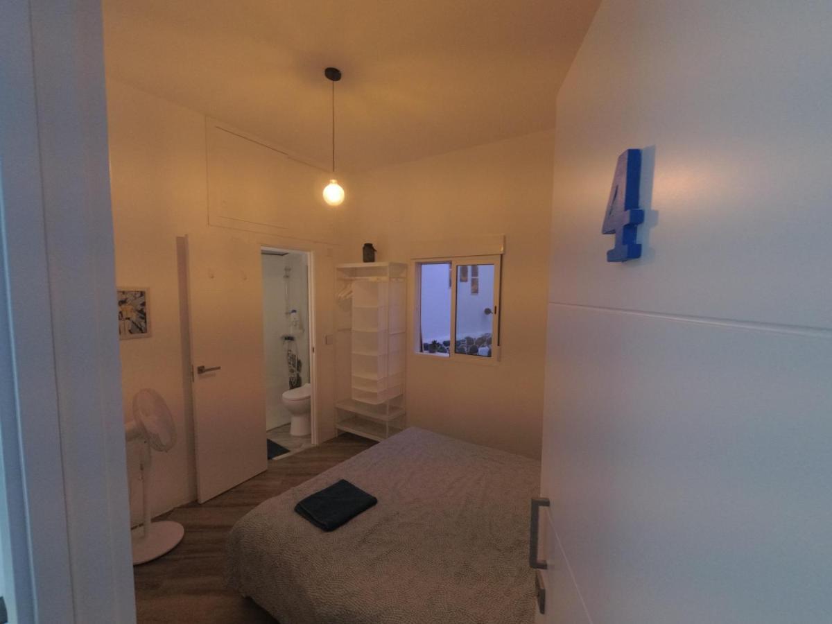 Room With Private Bathroom - Vivienda Vacacional Out Of Blue Санта-Круз-де-ла-Пальма Экстерьер фото
