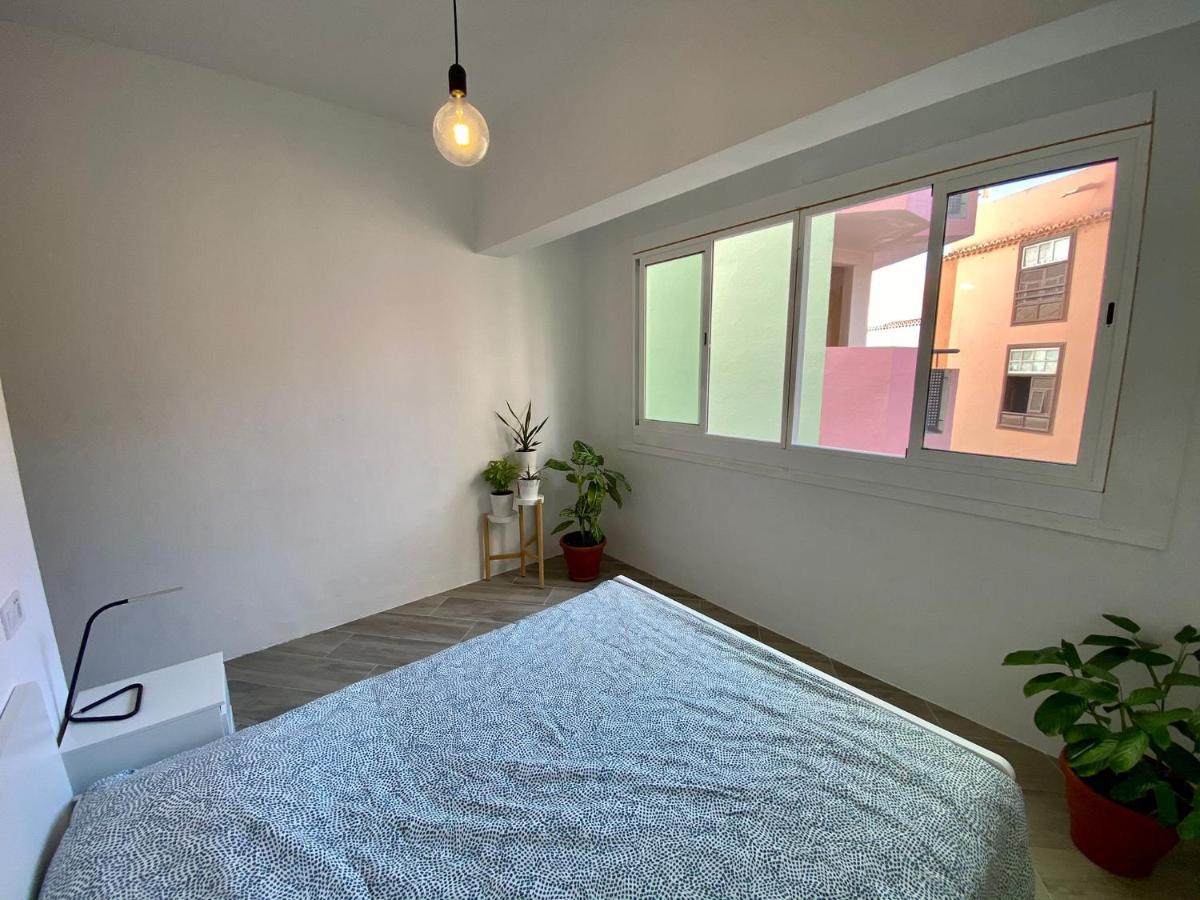 Room With Private Bathroom - Vivienda Vacacional Out Of Blue Санта-Круз-де-ла-Пальма Экстерьер фото